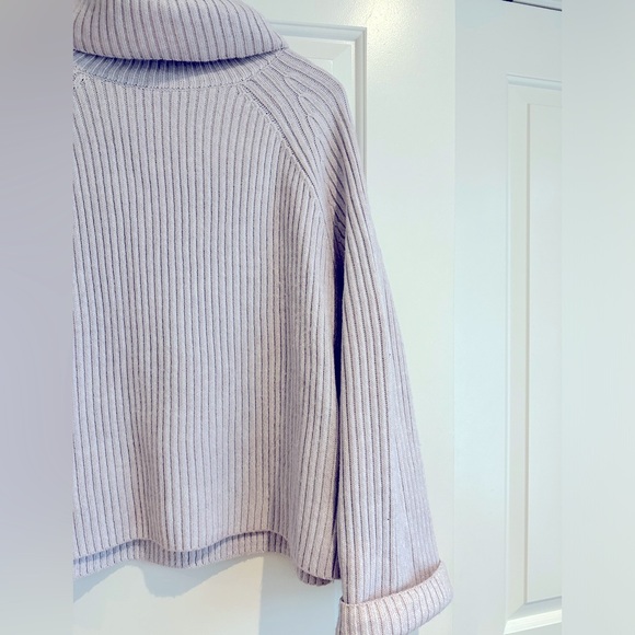 RIBBED TURTLENECK SWEATER. Lavender. Size XL - Picture 6 of 7